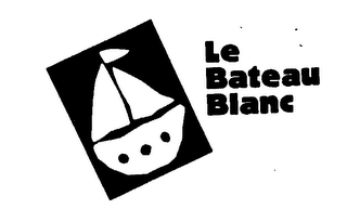 LE BATEAU BLANC