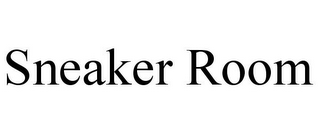 SNEAKER ROOM