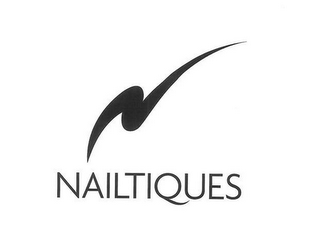 N NAILTIQUES