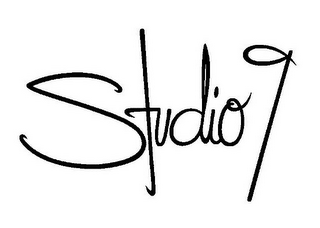 STUDIO 9