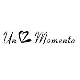 UN MOMENTO