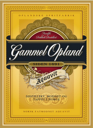 GAMMEL OPLAND AQUAVIT  SIDEN 1891 DESTILLERT, MODNET OG TAPPET I NORGE NORSK FATMODNET AQUAVIT OPLANDSKE SPRITFABRIK FUSELFRI DOBBELT DESTILLERT LIVERPOOL 1886 PARIS 1888 STOCKHOLM 1897 BERGEN 1898