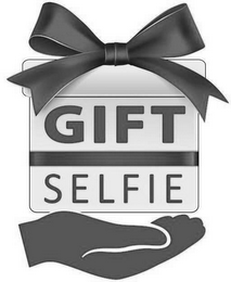 GIFT SELFIE