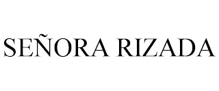 SEÑORA RIZADA