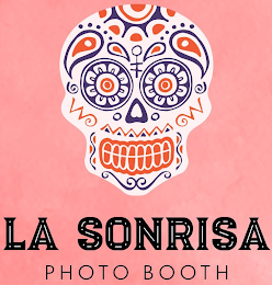 LA SONRISA PHOTO BOOTH